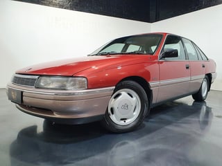 1990 VN Calais Series II - 5.0 Litre V8 5 Speed Manual