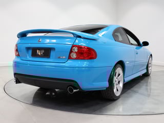 2004 Holden VZ Monaro CV8 - Turismo Mica - 1,974km