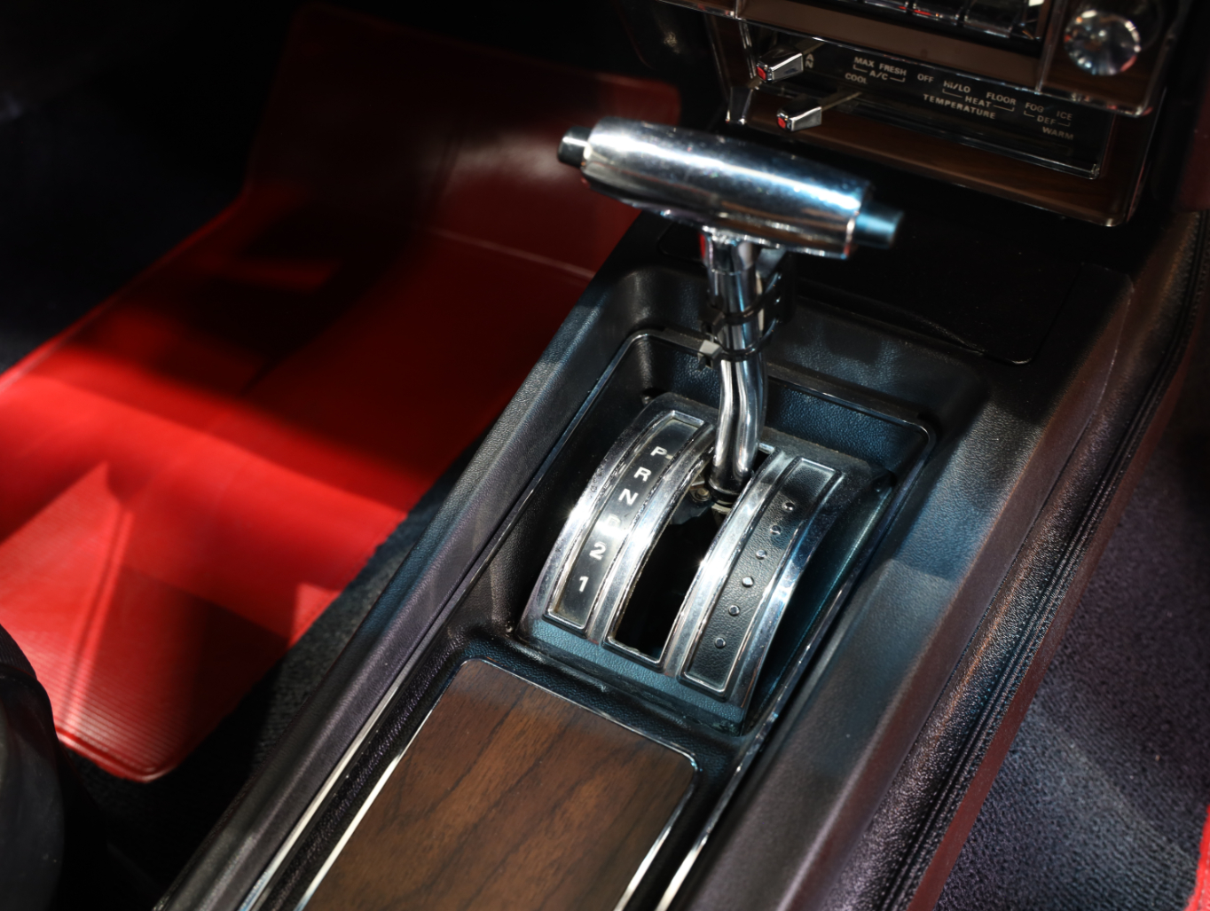 1969 Ford Mustang Mach 1 - Candy Apple Red 