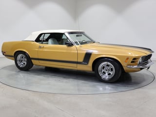 1970 Ford Mustang Convertible 302ci - Bright Gold 