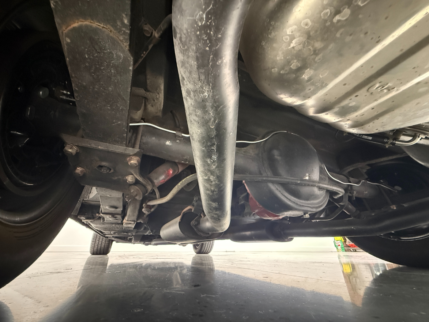 1969 Ford Mustang Mach 1 - Candy Apple Red 