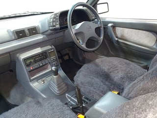 1990 VN Calais Series II - 5.0 Litre V8 5 Speed Manual