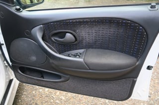 2001 AUII Tickford XR8 220kw