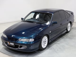 1996 HSV VS Senator 215i Build No 884 - Botanica Blue Mica