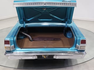 1971 Ford ZD Fairlane 302ci V8 - Teal Glow