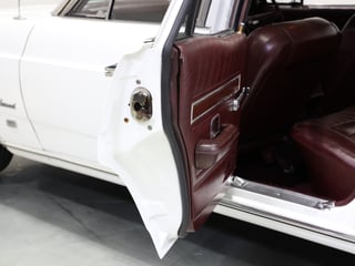 1971 Ford XY Fairmont 302 V8 - Ultra White