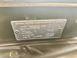 1994 VR Commodore Acclaim Series II