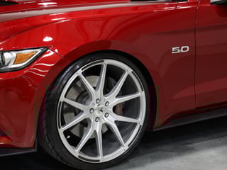 2017 Ford Mustang GT  6spd Man - Ruby Red Metallic