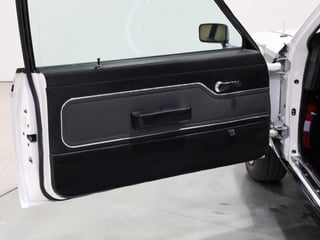 1976 Holden LX Torana SS Hatchback - 5.0L Trimatic - Cotillion White