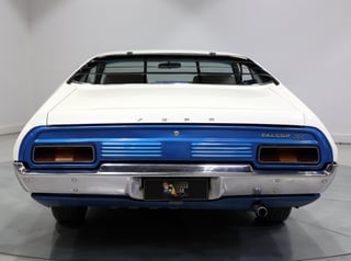 1973 Ford XA Falcon 500 Superbird - Polar White 
