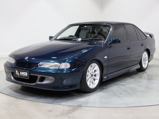 1996 HSV VS Senator 215i Build No 884 - Botanica Blue Mica