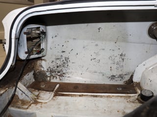 1971 Ford XY Fairmont 302 V8 - Ultra White