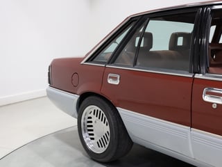1985 Holden HDT VK Calais Director 333 Pack -  5.0 Litre V8