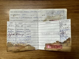 2001 CAT Racing 600 AU Falcon Supercar - John Bowe