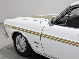 1971 Ford XY Fairmont 302ci Windsor - Ultra White