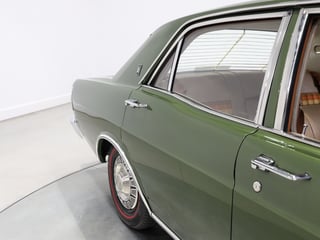 1971 Ford XY Fairmont 302 V8 - Jewel Green