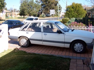 VK Commodore 4.9L