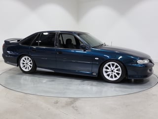 1996 HSV VS Senator 215i Build No 884 - Botanica Blue Mica