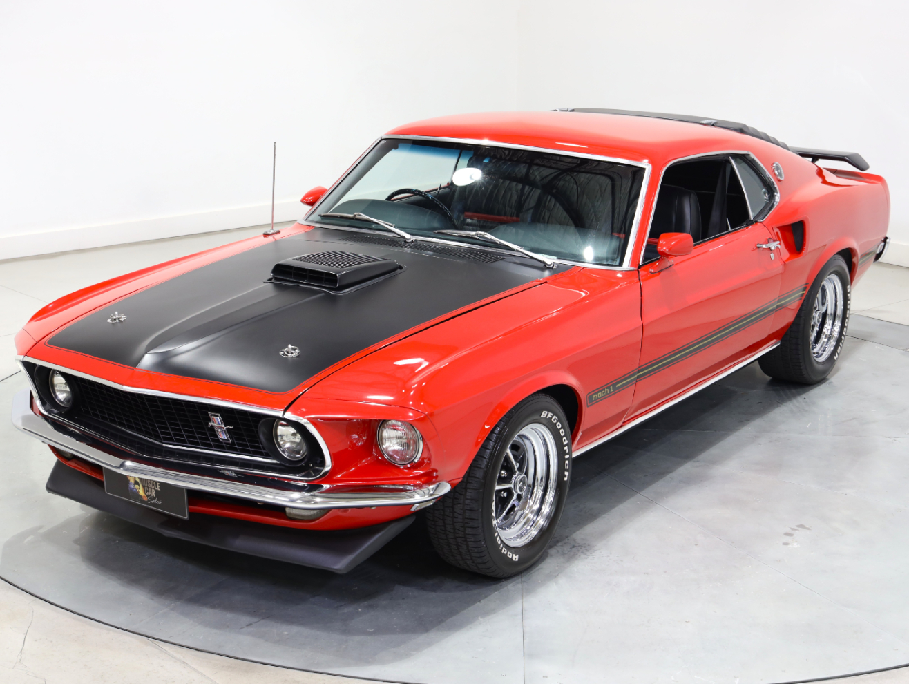 1969 Ford Mustang Mach 1 - Candy Apple Red 