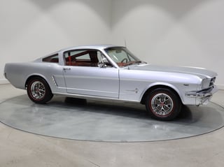 1965 Ford Mustang Fastback 2+2 - Silver Smoke Grey