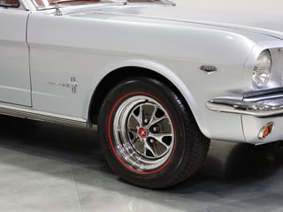 1965 Ford Mustang Fastback 2+2 - Silver Smoke Grey