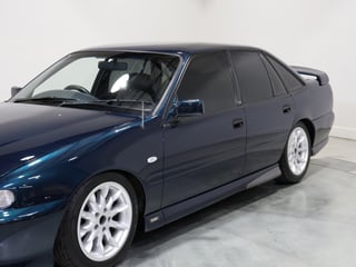 1996 HSV VS Senator 215i Build No 884 - Botanica Blue Mica
