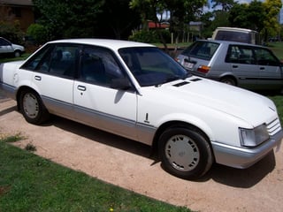 VK Holden Calais 5.0L V8
