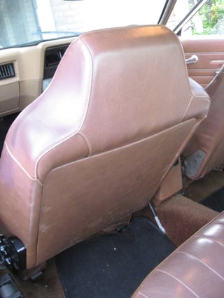 1977 HX Holden Kingswood Deluxe 4.2L
