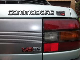 VN Commodore Executive 5 L V8