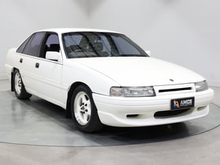 1989 HSV VN SV89 Build No 149 - Alpine White