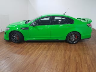 2017 HSV Gen F2 GTSR - Spitfire Green Manual