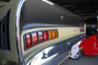 VH R/T E38 Valiant Charger