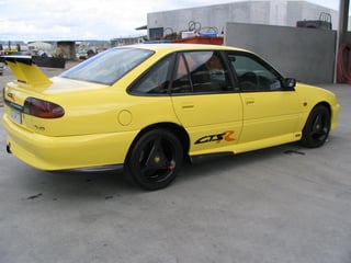 HSV GTS R Commodore #77