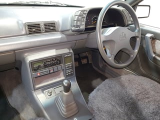 1990 VN Calais Series II - 5.0 Litre V8 5 Speed Manual