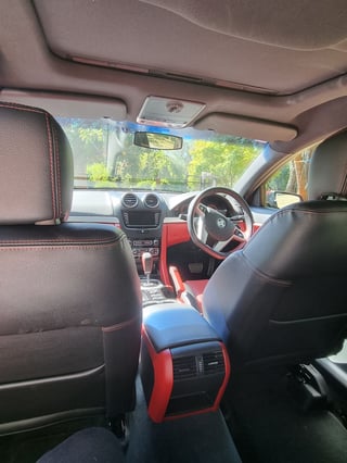 2011 VE Commodore SSV Redline - Patterson Cheney Race Sport RS350