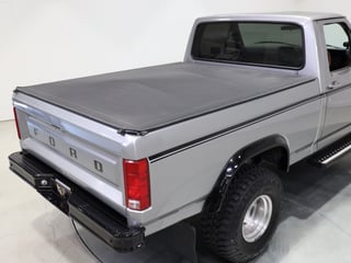 1982 Ford F-Series Pickup F100 RHD 4x4 - 351 V8