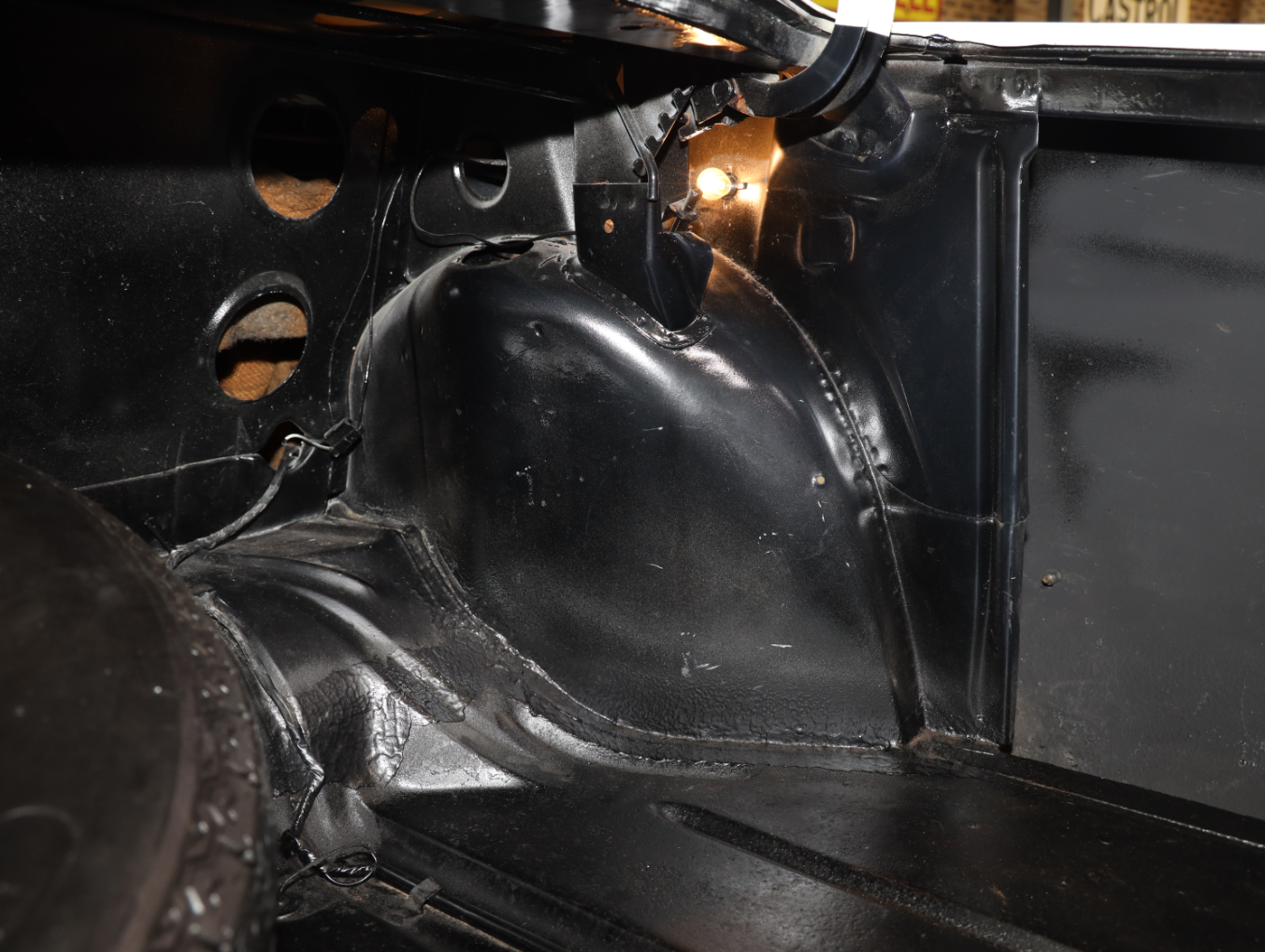 1974 Holden LH Torana L34 SLR 5000 - Glacier White