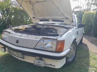 1983 Holden VH HDT Brock Commodore SS Group 3