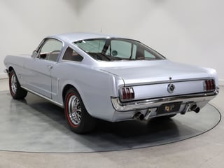 1965 Ford Mustang Fastback 2+2 - Silver Smoke Grey