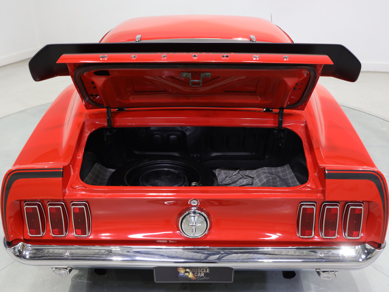 1969 Ford Mustang Mach 1 - Candy Apple Red 