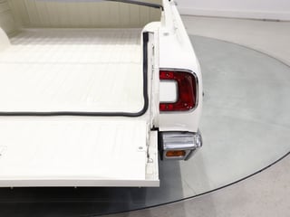 1971 Chrysler VG Valiant Wayfarer Utility 318ci Fireball V8 - Bondi Bleach White