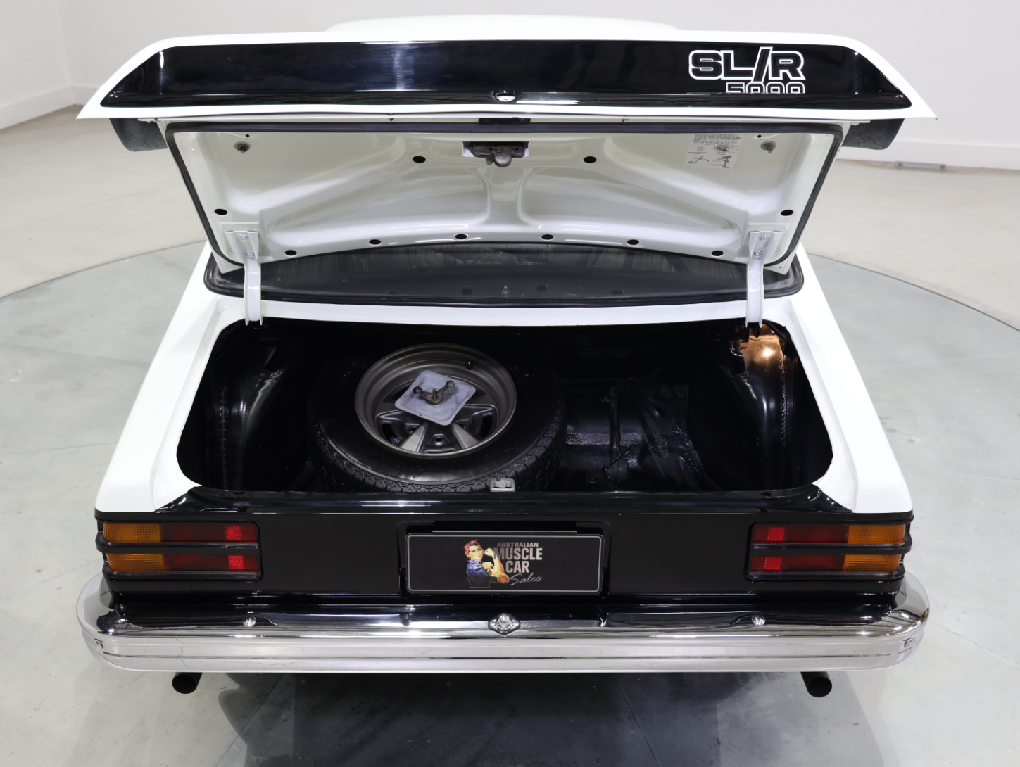 1974 Holden LH Torana L34 SLR 5000 - Glacier White