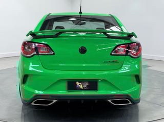 2017 HSV GTSR - Spitfire Green 0064 km …