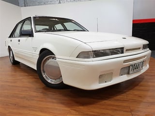 1987 VL HDT Group 3 Signature Series