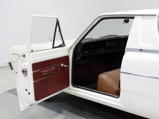 1971 Chrysler VG Valiant Wayfarer Utility 318ci Fireball V8 - Bondi Bleach White