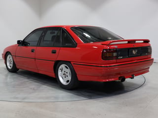 1990 Holden VN  5.0L V8 - SV Enhanced Build No E789 - Maranello Red