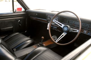 HK Bathurst 327 Monaro Series 1