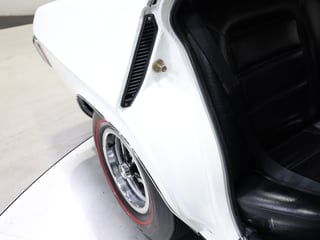 1974 Holden HQ Monaro GTS 308 4sp - Glacier White