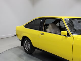 1977 Holden LX Torana SL 253 V8 Hatchback - Absinth Yellow