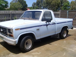 1986 Ford F100 4 x 2